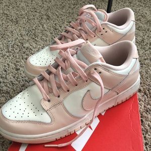 Nike Dunks Low